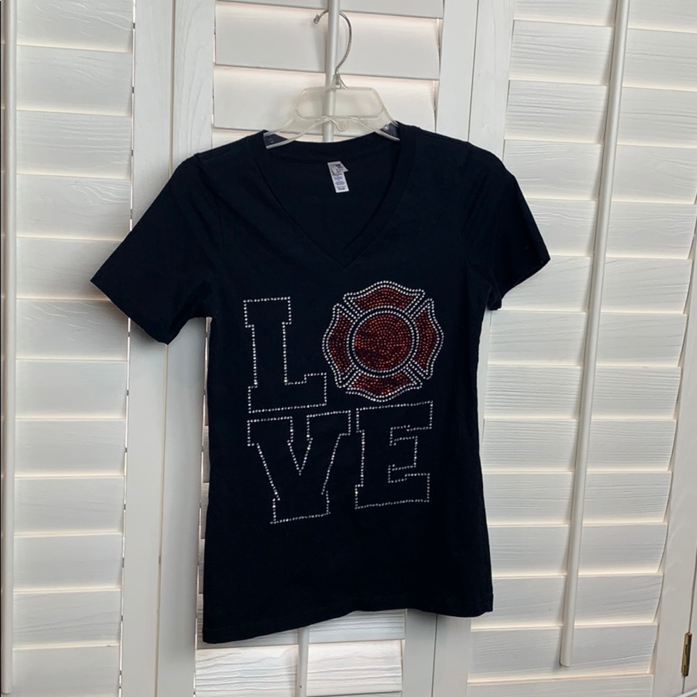 Black rhinestone T-shirt size S fireman logo